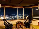 【ペット同伴可】特別和室|夜景を眺める特等席。愛犬とゆったり寛げる落ち着いた空間です。