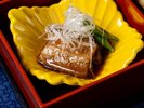 【長崎彩り箱会席】見た目も華やかな小鉢が旅の食卓を彩ります。