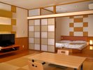 別館月あかり”弓張”居間と寝室
