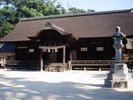 愛媛最古の神社である大山祇神社は、全国に一万社あまりある山祇神社の総本社とされる