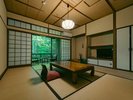 楓を臨むあたたかみのある和室(一例)