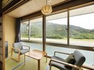 川側和室からの眺望