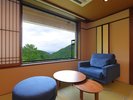 温泉半露天風呂付特別室/10畳+ベッド(45u)冷蔵庫フリー