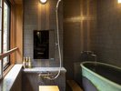 マッサージチェア付和室12.5畳(40u)陶器風呂付