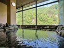 【大浴場 ひうちの湯】四季の移り行く景色をお楽しみいただけます