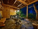 【もみじ谷】貸切露天風呂で贅沢空間を独り占め