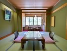 【山の景色を愉しむ のんびり和室 8畳】自然に囲まれた静かな空間で安らぎの時間を