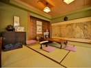 【お茶処】書やアンティークをお楽しみください
