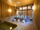 男女別湯どころ。群馬県百石温泉より運んできた源泉です。