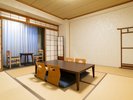 和室 海側 8畳