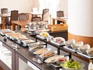 大人気の豊富な品数の朝食バイキング