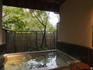 温泉 貸切露天風呂「伴の湯」(ご利用時間 15:00〜24:00/6:00〜11:00)※ご予約制