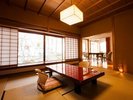 【夢 - ゆめ -】四季折々の庭を眺めながら、ゆったりと寛げる和の空間です。