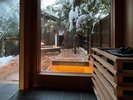 【貸切サウナ】四季折々の表情を見せる自然が広がり冬には雪景色を眺めながら、心地よい時間を
