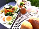 ヘルシーサラダとパワースープで朝からプロテインチャージ!タンパク質強化