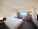 【14〜29階/22u】スタンダードダブルルーム神戸ならではの美しい景観が望める西側のお部屋です。