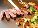 近江牛鉄板焼 伊ぶき:最上階から望む近江八幡市街の景色をバックにお食事をお楽しみください