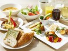 『焼き立てパンとごちそう野菜の朝ごはん』をコンセプトに、野菜の本来の美味しさを引き出した朝食をご用意