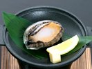 【蝦夷アワビの踊り焼き】「龍宮御膳」に付いている蝦夷アワビです♪※写真は一例