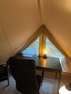 プライベートキャンプ場テント内