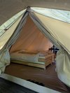 プライベートキャンプ場テント内