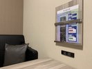 【独立型デスク】PCの充電ができるようコンセントをご用意しております。
