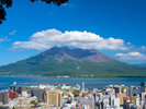 城山展望台からの桜島 写真協力: 鹿児島観光コンベンション協会