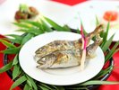 やまめの塩焼き(一例)阿蘇の清流で育ったやまめを、香ばしく塩焼きで。自然の恵みを丸ごと味わう贅沢!