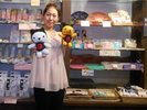 売店に地元のお土産を取り揃えております