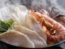魚介のうま味がつまった魚介鍋