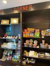 サービスコーナーAお土産など販売品もご用意しております。