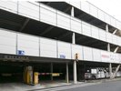 【近隣駐車場】ホテルには駐車場がございません。近隣の提携駐車場へご入庫をお願いしております。