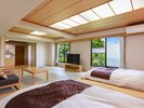 【プレミアム和洋室/一例】庭園側のお部屋は、階下の庭園を客室から一望できます。