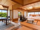 【指月】欅をふんだんに使用した端正な特別室。上質な和の趣が居心地よい空間を作ります。