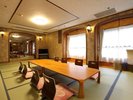 山側広めの和洋室