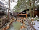 【木響の湯】(こだまのゆ) 岩露天風呂_冬