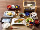 御朝食の一例