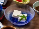 地元産使用の冷や奴