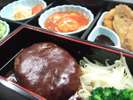 夕食弁当の一例