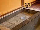 【貸切風呂】ベビー専用の浴槽もあります