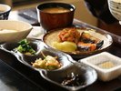 【朝食】バイキング形式。ここでしか味わえない1品も♪