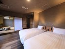 温泉露天風呂付き和洋室◆お休みの洋の空間と寛ぎの和の空間