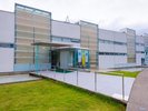 【当館から車で約6分】約1万冊の絵本を所蔵、親子で楽しめるイベントも開催「射水市大島絵本館」