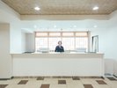フロントスタッフ1