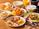 【朝食ビュッフェ】ホテルならではの和洋食豊富な朝食で、一日の始まりを贅沢に。 ※盛り付けイメージ
