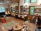 絵本の部屋。おもちゃや遊具もあって大人気!