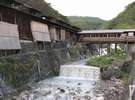 1380年の歴史を誇る鹿の湯