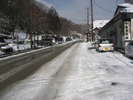 雪の湯本温泉街