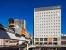 【外観】駅から徒歩1分・JR立川駅南改札より徒歩1分。立川駅にはたくさんの路線が乗り入れており便利です。