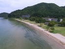手前は西館(レイクサイド) 奥は東館(ヒルサイド) 共に全室レイクビュー